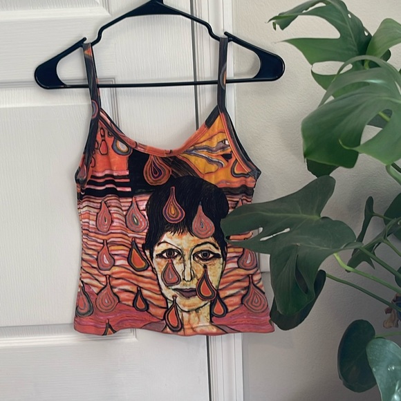 Artistic tank - Picture 1 of 6